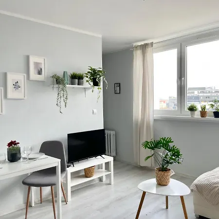 Zielinskiego ~ Self Check-in 24 ~ Parking & Lift Apartment